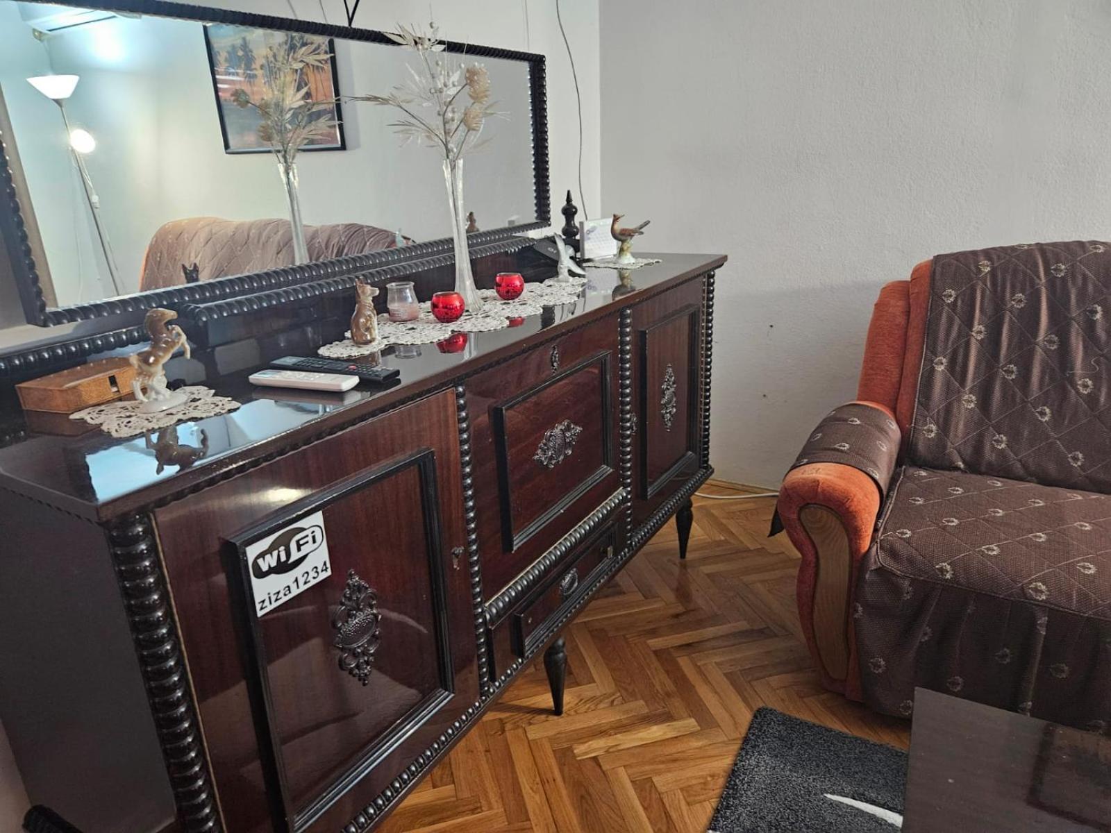 Apartmani, Sobe Ziza Bezdan Luaran gambar